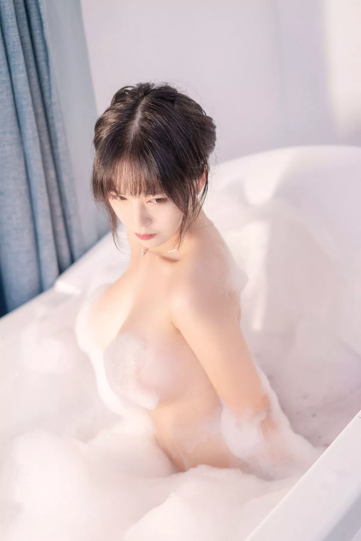 Xgyw.Org_网络美女抖娘-利世私房浴缸里真空泡泡浴秀火辣身材极致诱惑写真36P