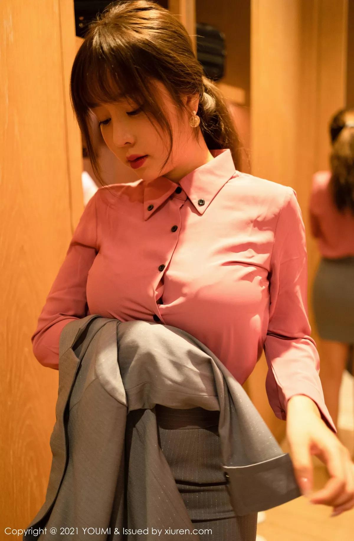 Xgyw.Org_[YouMi尤蜜荟]Vol.627_女神王雨纯厦门旅拍私房浴室半脱露性感内衣湿身诱惑写真84P