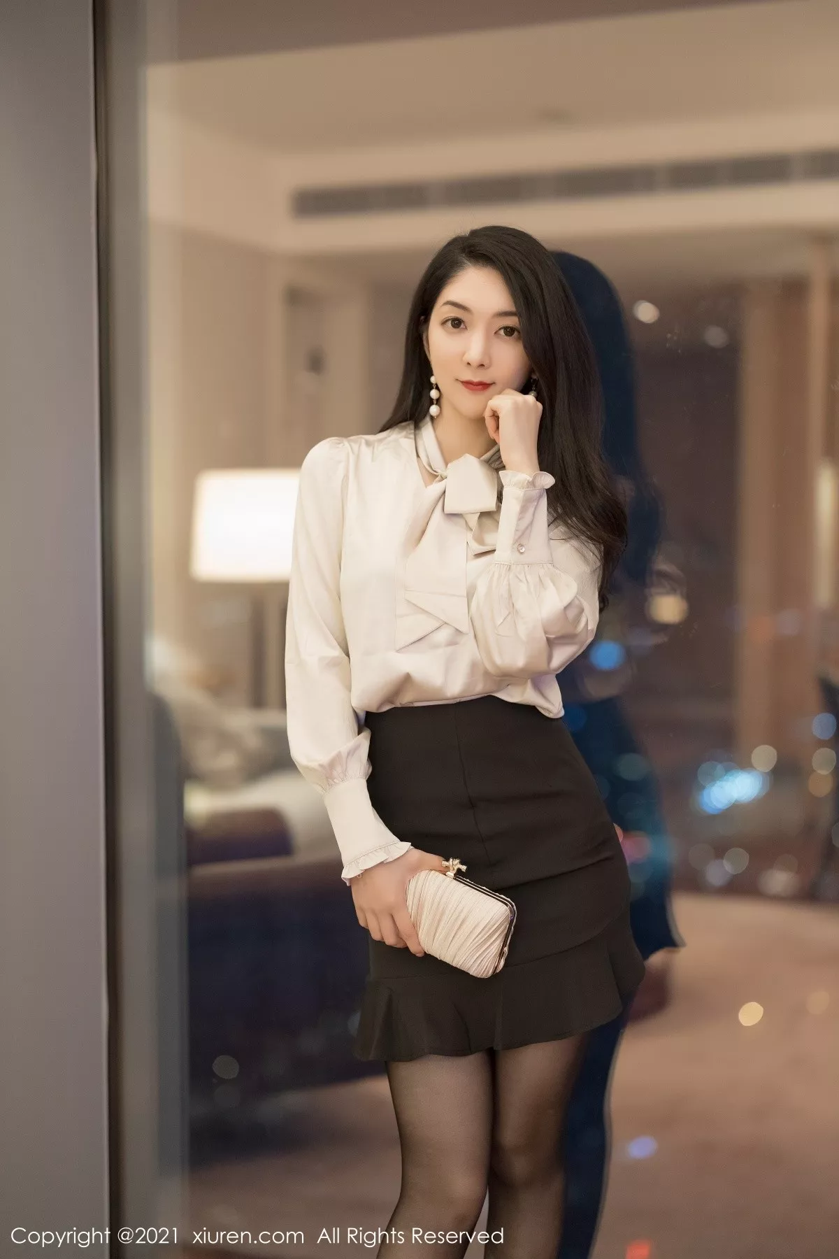 Xgyw.Org_XiuRen第3488期_女神Angela00眼镜OL制服短裙下超薄黑丝裤袜极致魅惑写真71P