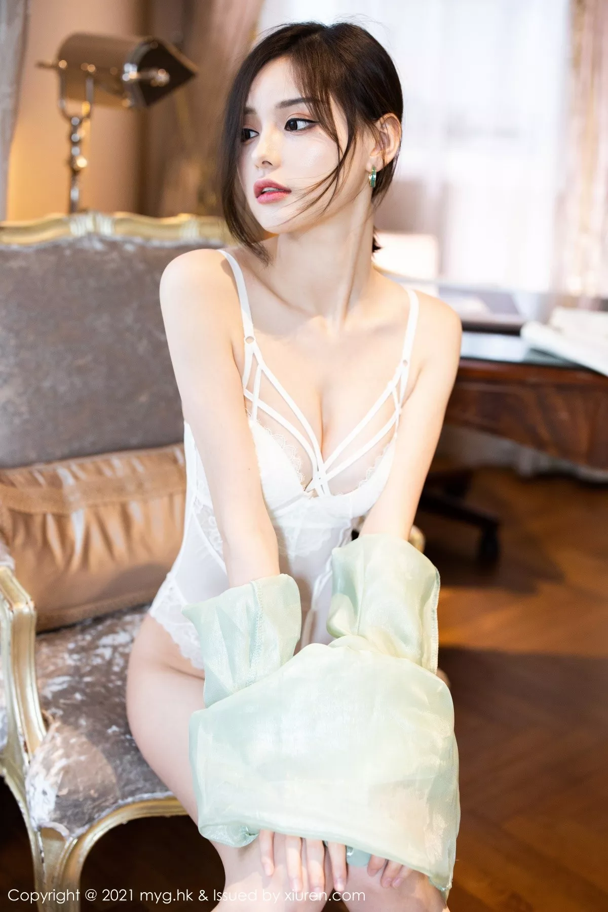 Xgyw.Org_[MyGirl美媛馆]Vol.535_嫩模小夕juju私房半脱露白色连体情趣内衣秀火辣身材诱惑写真69P