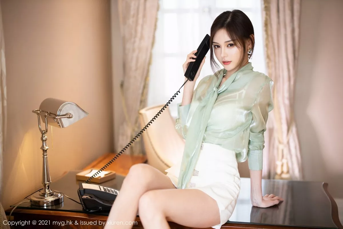 Xgyw.Org_[MyGirl美媛馆]Vol.535_嫩模小夕juju私房半脱露白色连体情趣内衣秀火辣身材诱惑写真69P