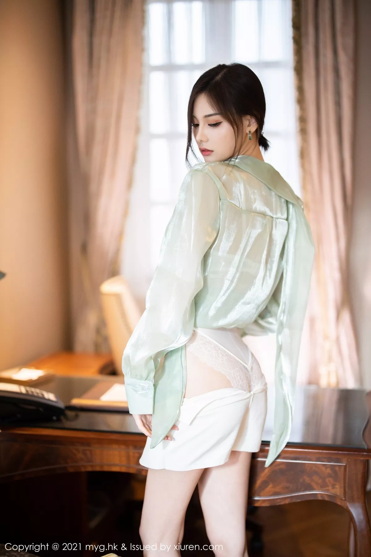 Xgyw.Org_[MyGirl美媛馆]Vol.535_嫩模小夕juju私房半脱露白色连体情趣内衣秀火辣身材诱惑写真69P