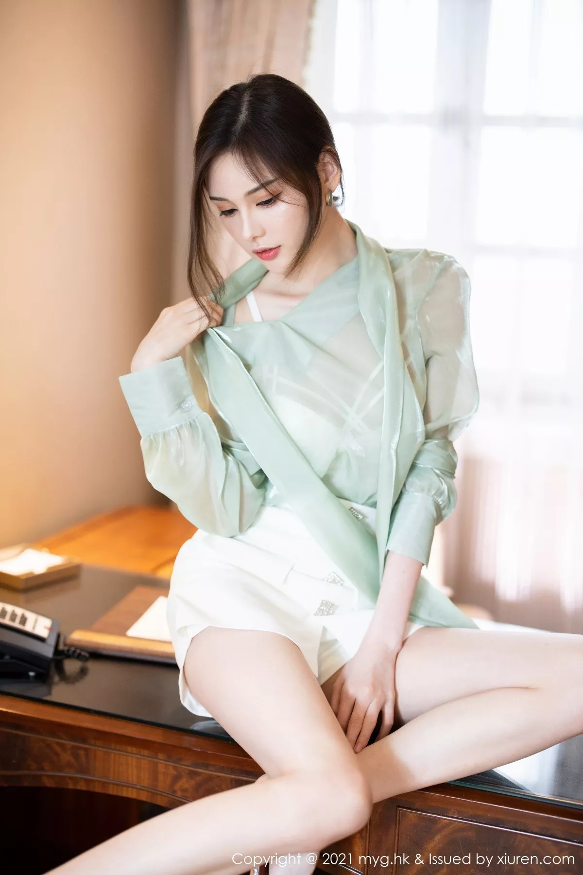 Xgyw.Org_[MyGirl美媛馆]Vol.535_嫩模小夕juju私房半脱露白色连体情趣内衣秀火辣身材诱惑写真69P