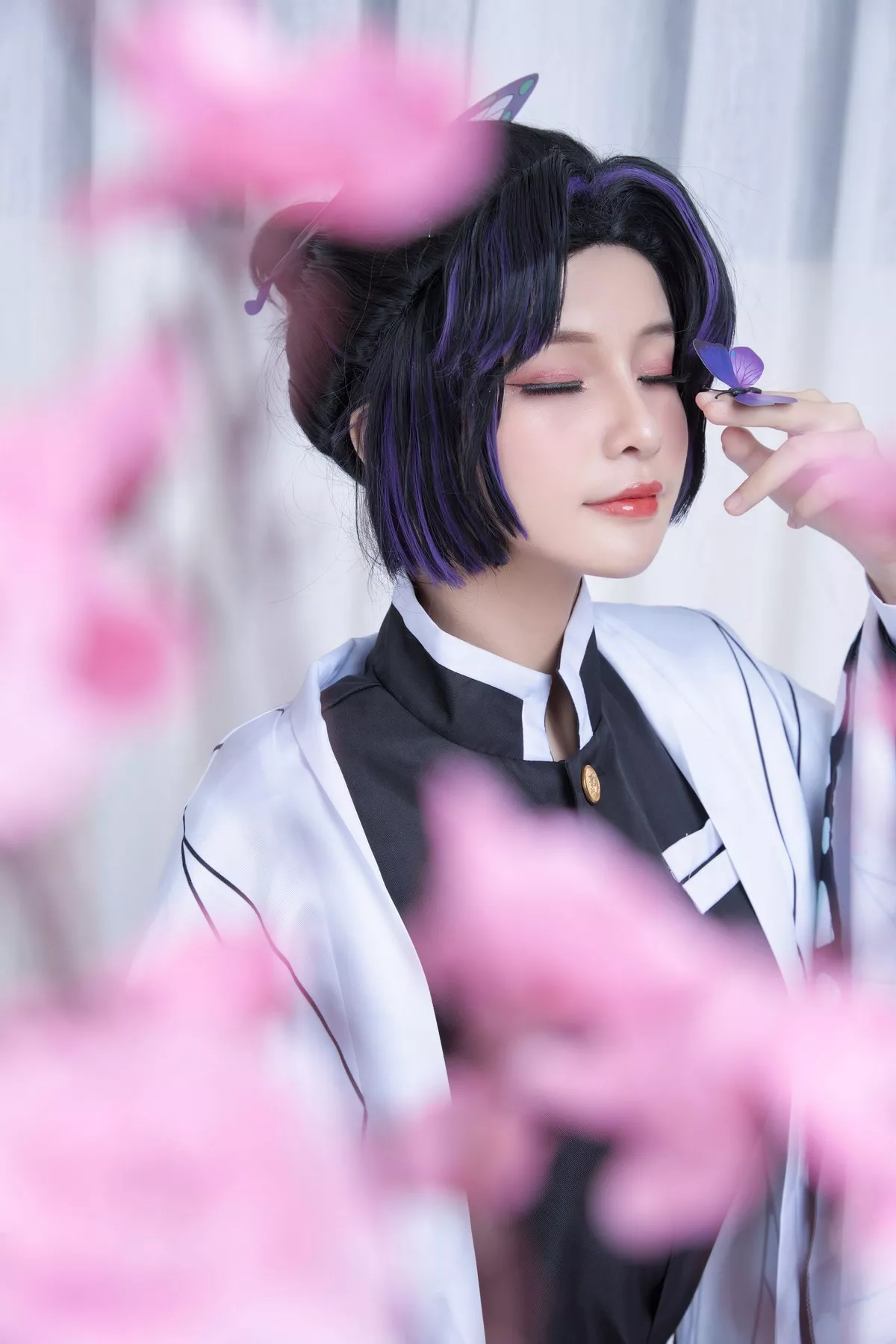 Xgyw.Org_COS福利Azami - Shinobu Kocho主题私房半脱露性感内衣秀傲人豪乳诱惑写真31P