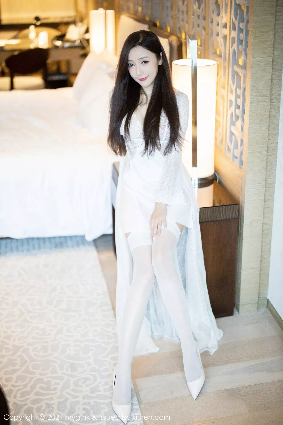 Xgyw.Org_[MyGirl美媛馆]Vol.564_女神王馨瑶yanni江浙沪旅拍白色缕空连衣裙配吊袜白丝诱惑写真65P
