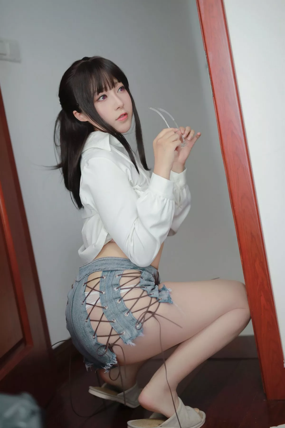 Xgyw.Org_网络美女小容仔咕咕咕创口贴OL主题私房脱白衬衣露豪乳遮点极致诱惑写真36P
