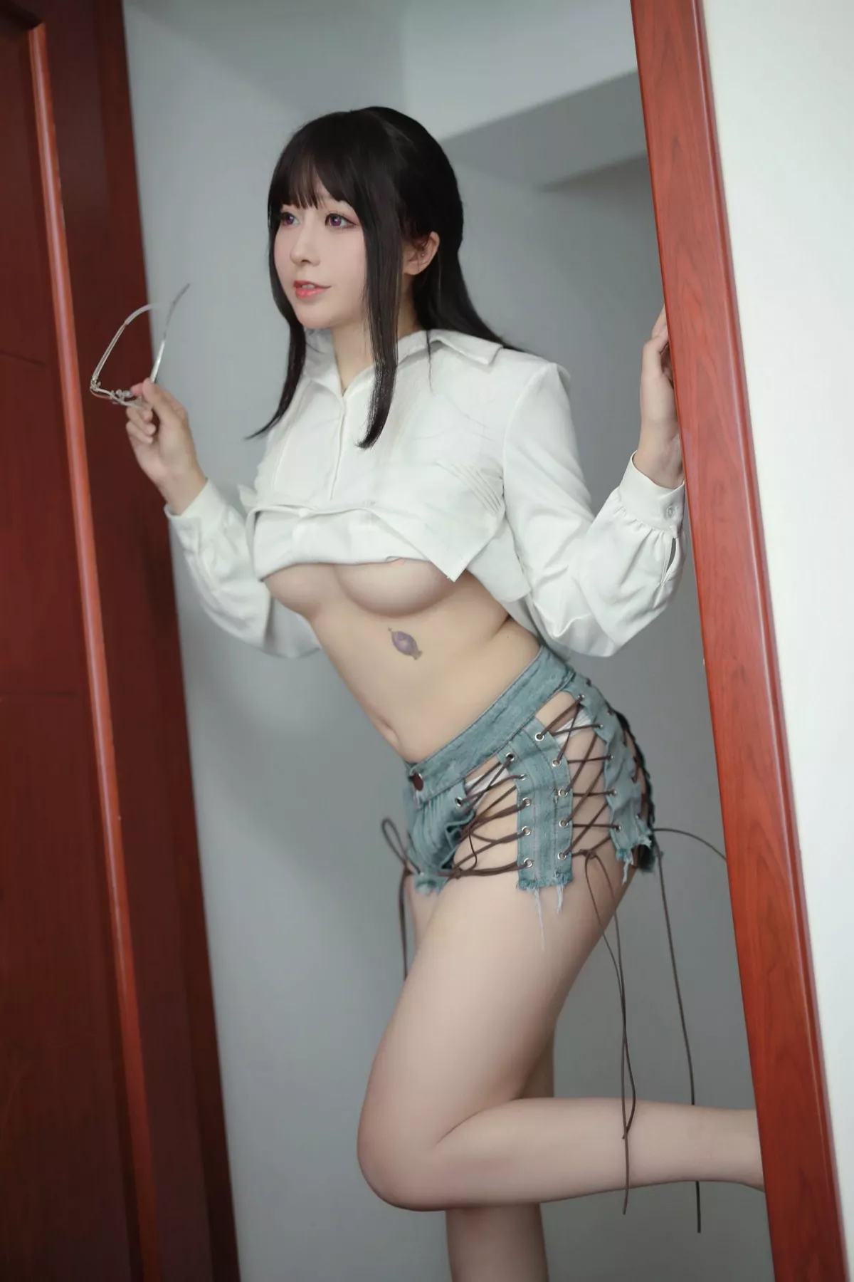 Xgyw.Org_网络美女小容仔咕咕咕创口贴OL主题私房脱白衬衣露豪乳遮点极致诱惑写真36P