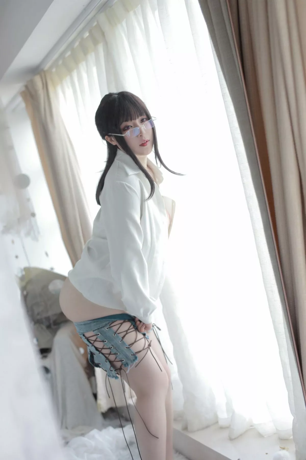 Xgyw.Org_网络美女小容仔咕咕咕创口贴OL主题私房脱白衬衣露豪乳遮点极致诱惑写真36P