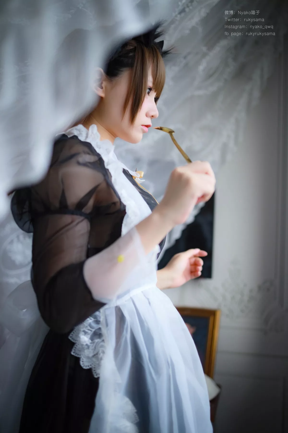 Xgyw.Org_网络美女Nyako喵子透明女仆主题私房撩裙露黑色蕾丝内裤秀翘臀诱惑写真50P