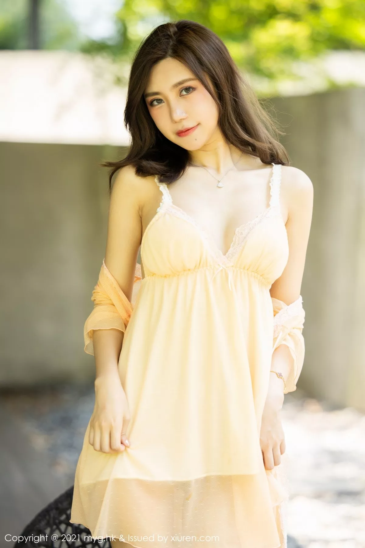 Xgyw.Org_[MyGirl美媛馆]Vol.561_女神绮里嘉Carina浴室薄纱睡衣半脱秀惹火身材湿身诱惑写真56P