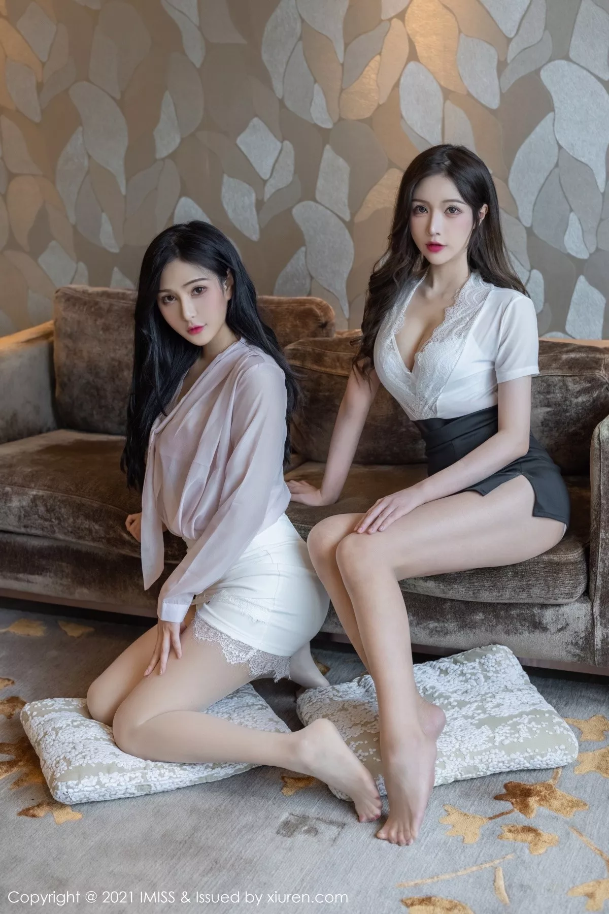 Xgyw.Org_[IMISS爱蜜社]Vol.625_女神Lavinia肉＆LindaLinda半脱露性感内衣朦胧丝足诱惑写真70P