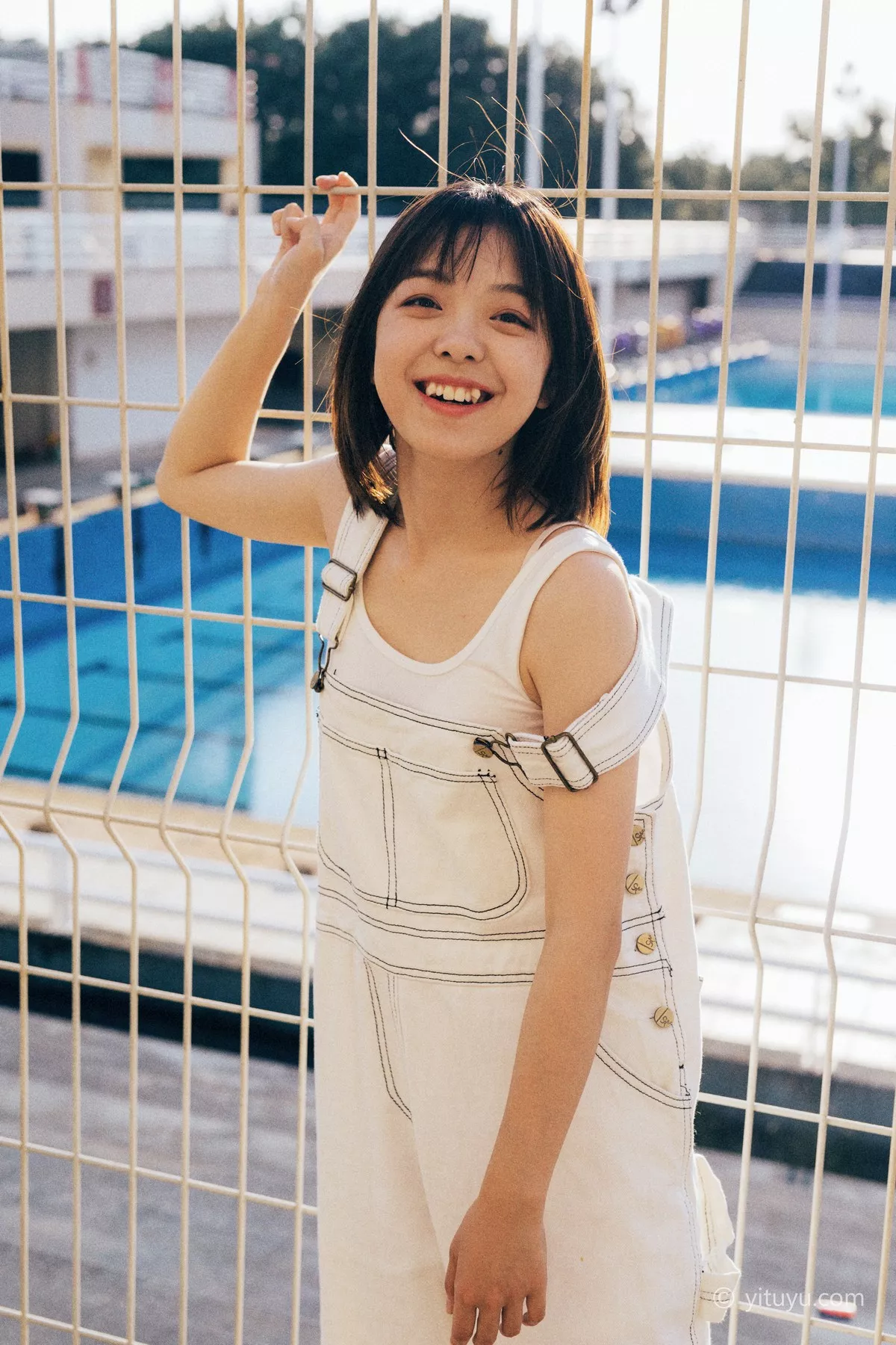 Xgyw.Org_[艺图语]Vol.004_模特Carmen和你的夏天主题海边黄色比基尼秀完美身材性感写真30P