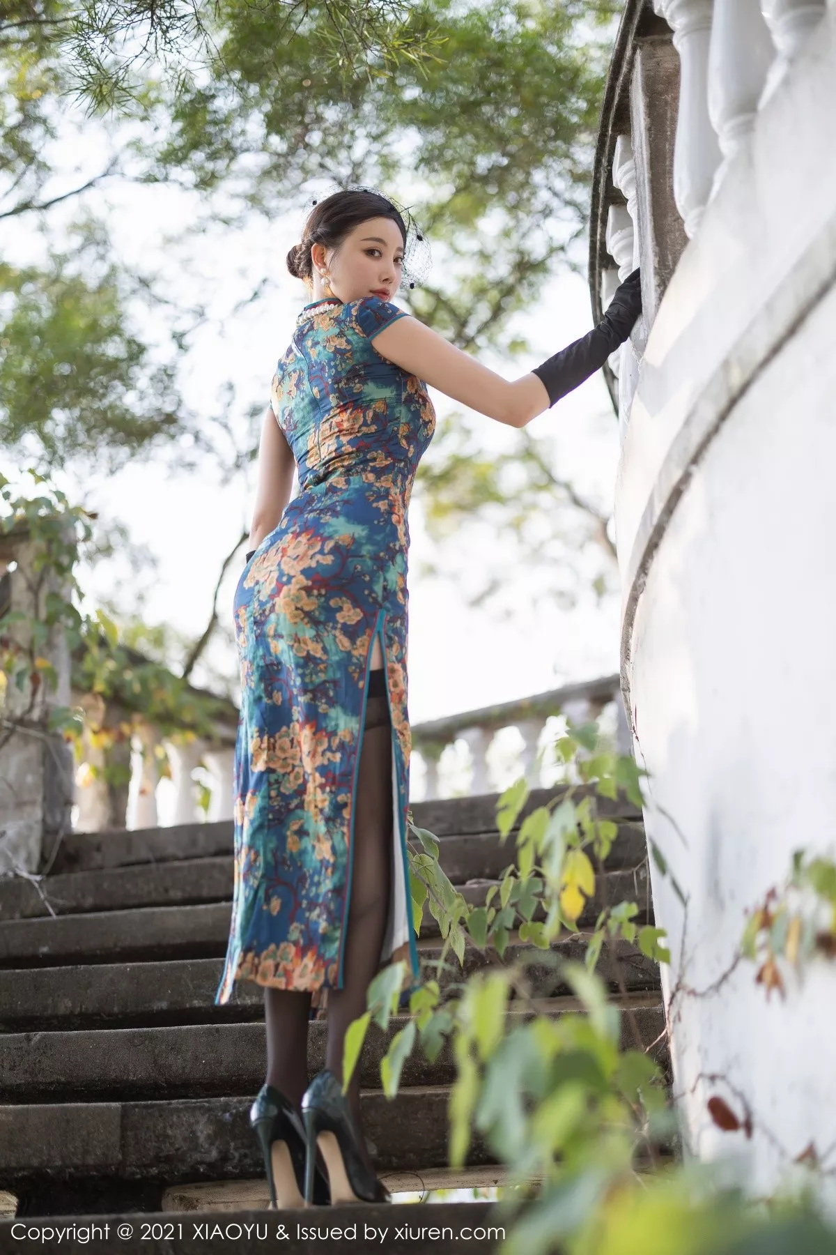 Xgyw.Org_[XiaoYu画语界]Vol.626_女神杨晨晨sugar广西心愿旅拍脱韵味旗袍露性感内衣诱惑写真90P