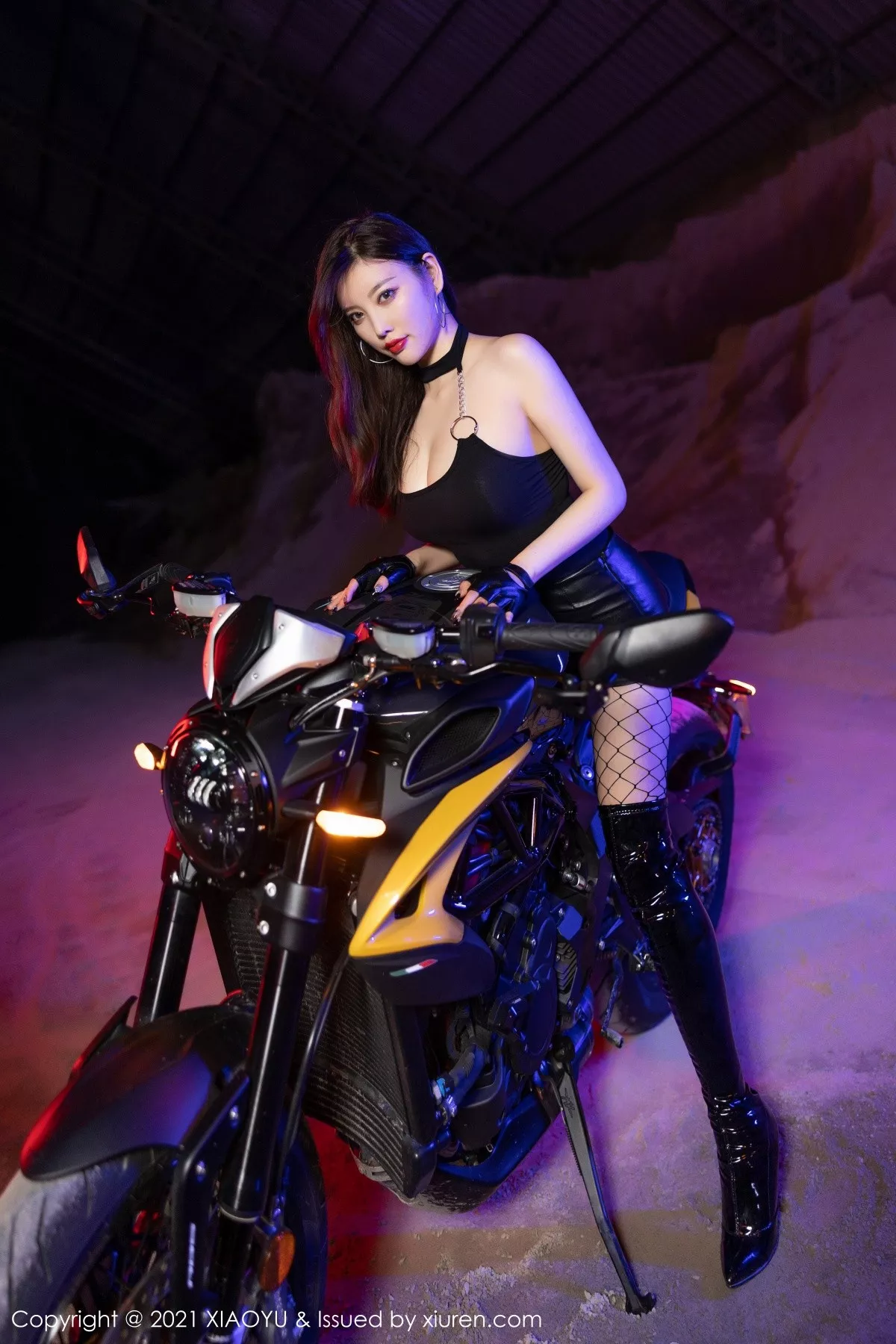 Xgyw.Org_[XiaoYu画语界]Vol.638_女神杨晨晨sugar广西心愿旅拍机车女郎飒爽皮靴网袜魅惑写真74P