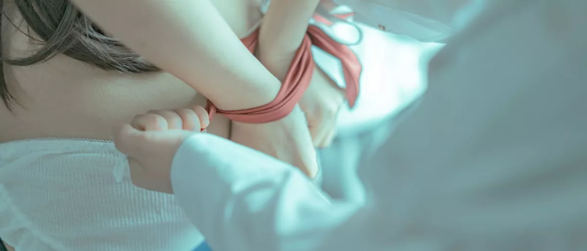 Xgyw.Org_动漫博主蠢沫沫叫兽的恶作剧02主题学生制服教室女同剧情撩人姿势诱惑写真81P