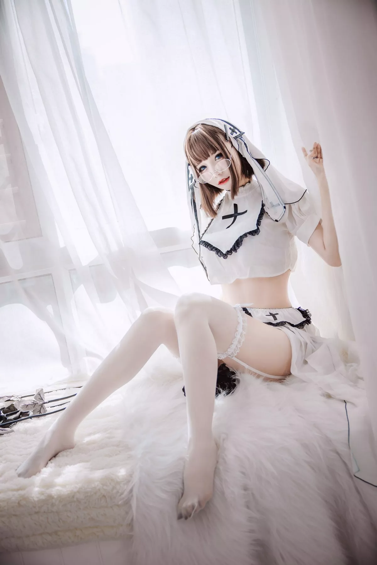Xgyw.Org_网络美女仙九Airi眼镜修女主题私房情趣修女服饰配白色蕾丝吊袜秀翘臀诱惑写真45P