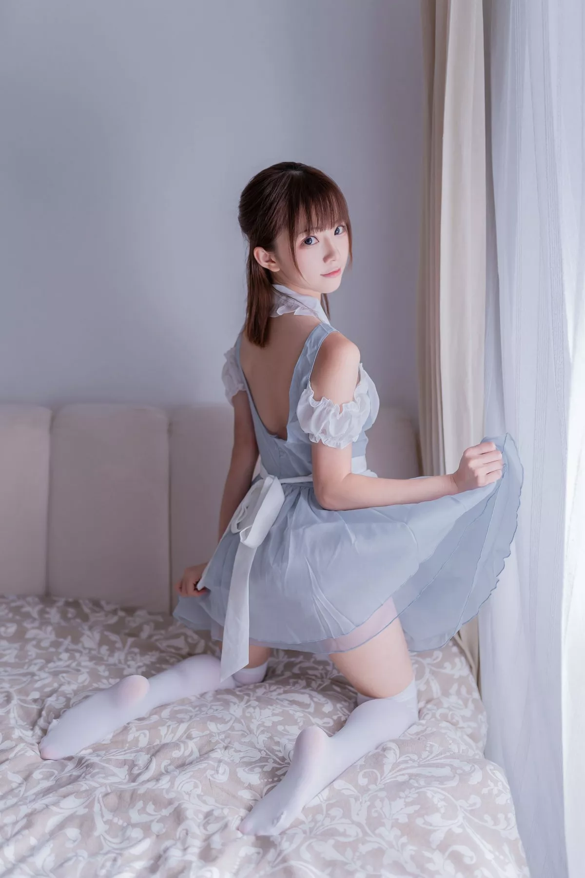 Xgyw.Org_动漫博主Kitaro_绮太郎白情女仆主题私房轻透吊裙配白丝袜秀完美身材诱惑写真40P