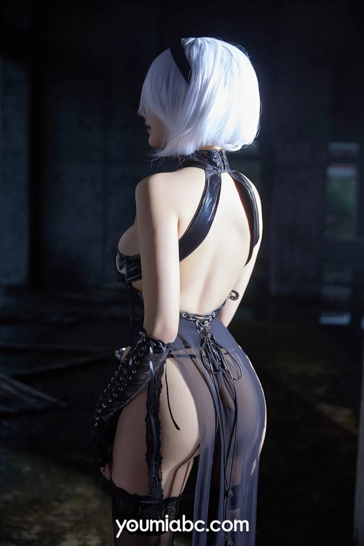 Xgyw.Org_[YouMi尤蜜]Vol.731_模特何嘉颖美女武士主题私房黑色情趣服饰配蕾丝吊袜诱惑写真38P