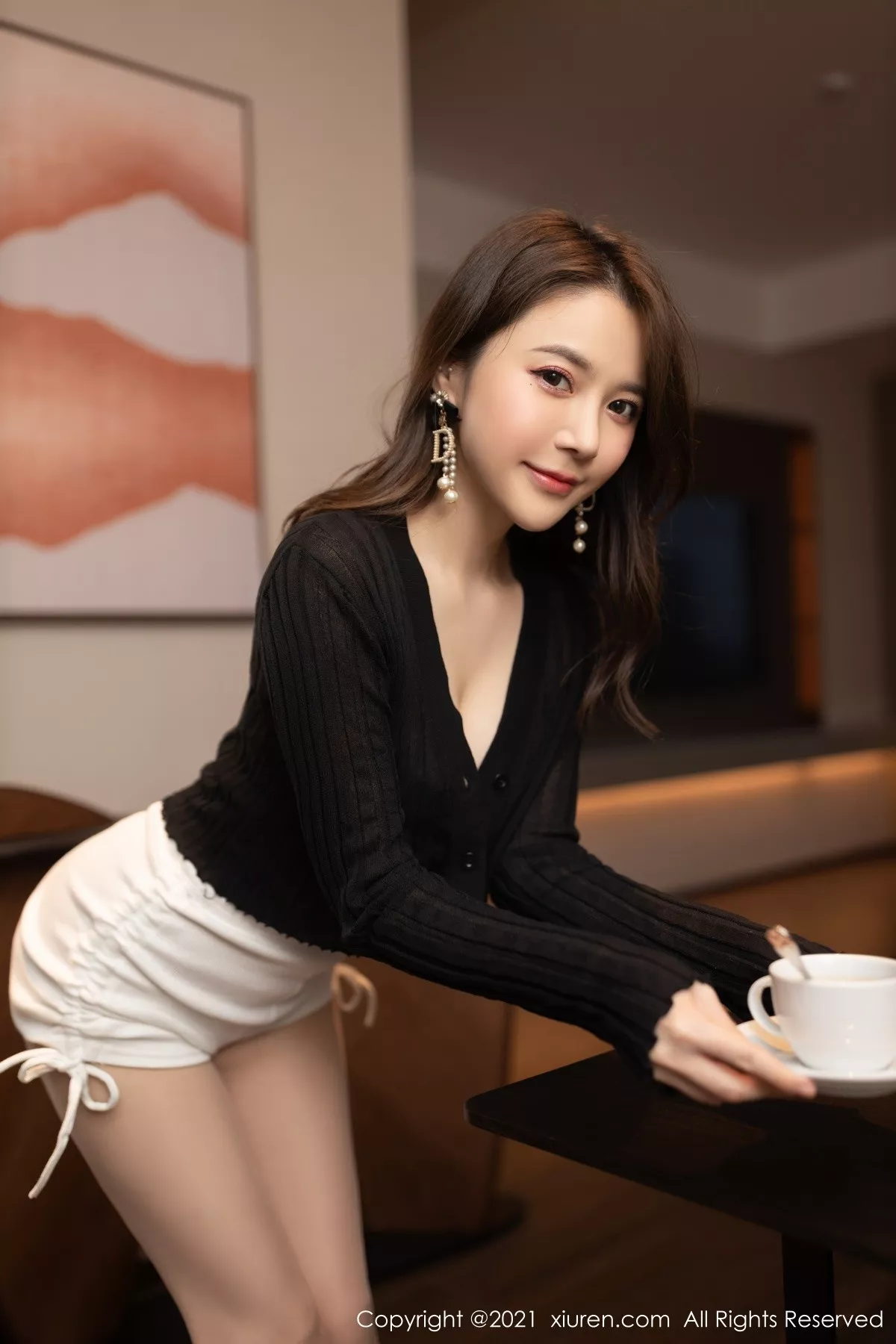 Xgyw.Org_XiuRen第4139期_模特鱼子酱Fish江浙沪旅拍私房脱白色短裙露开档肉丝诱惑写真92P