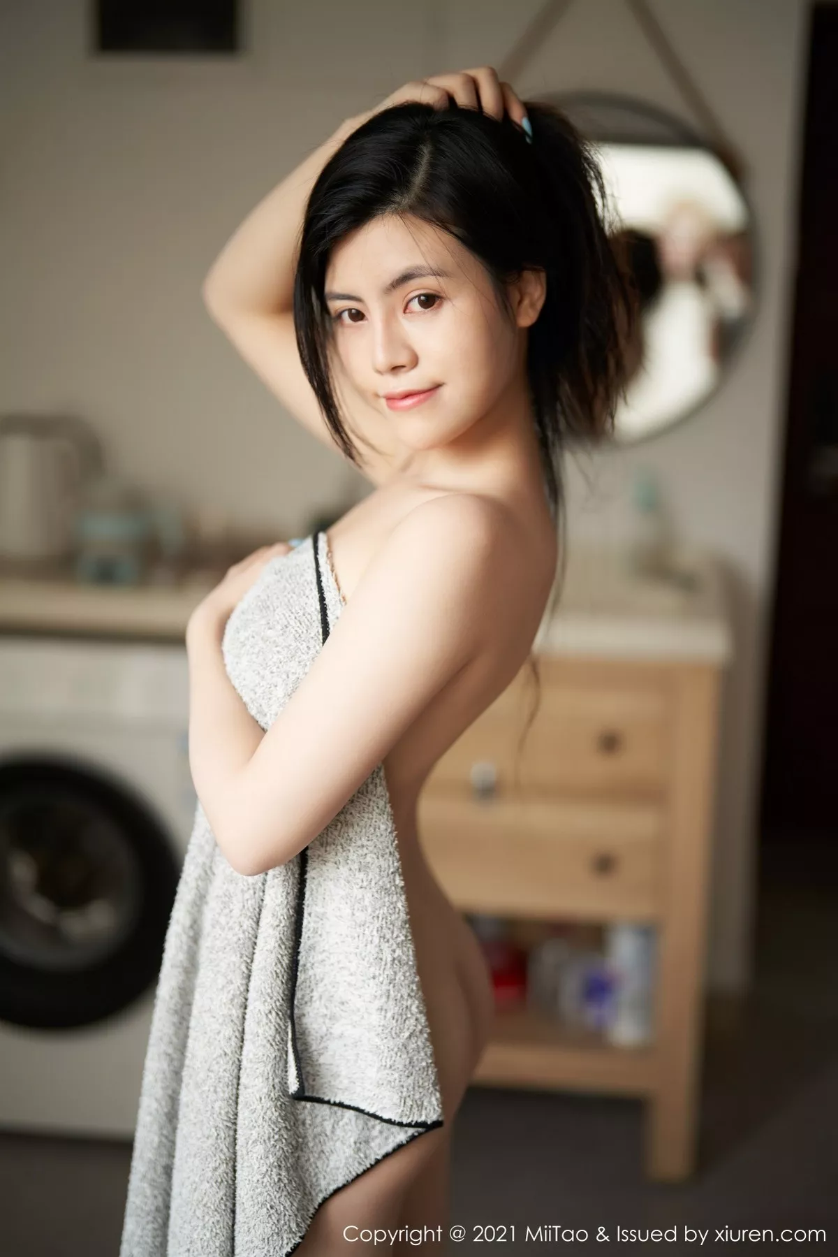 Xgyw.Org_[MiiTao蜜桃社]Vol.147_模特白甜私房浴室泳装+三点式缕空内衣秀惹火身材极致诱惑写真47P