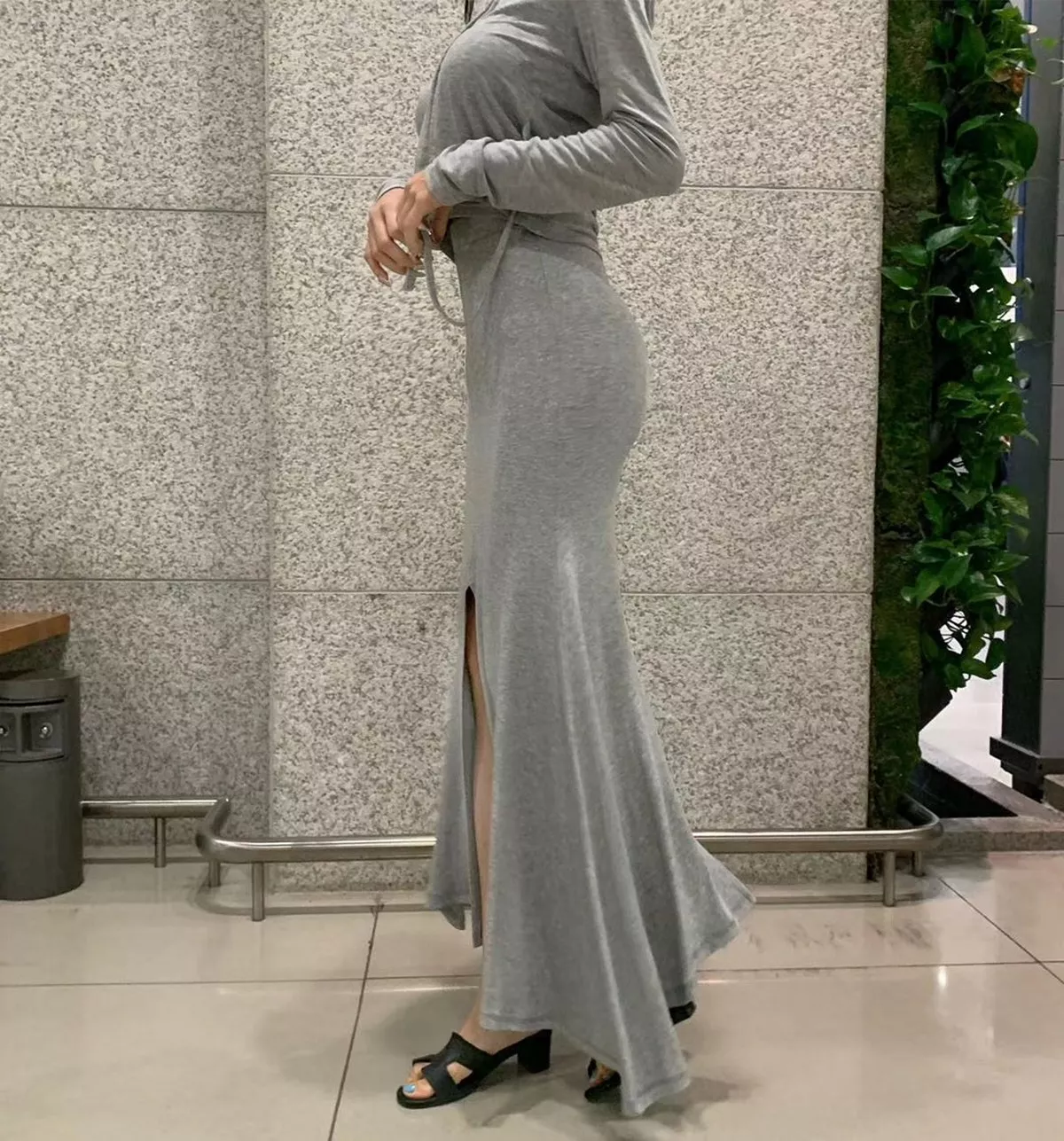 Xgyw.Org_网络美女薇薇微信朋友圈资源合集私房性感连身裙系列秀魔鬼身材迷人诱惑写真297P