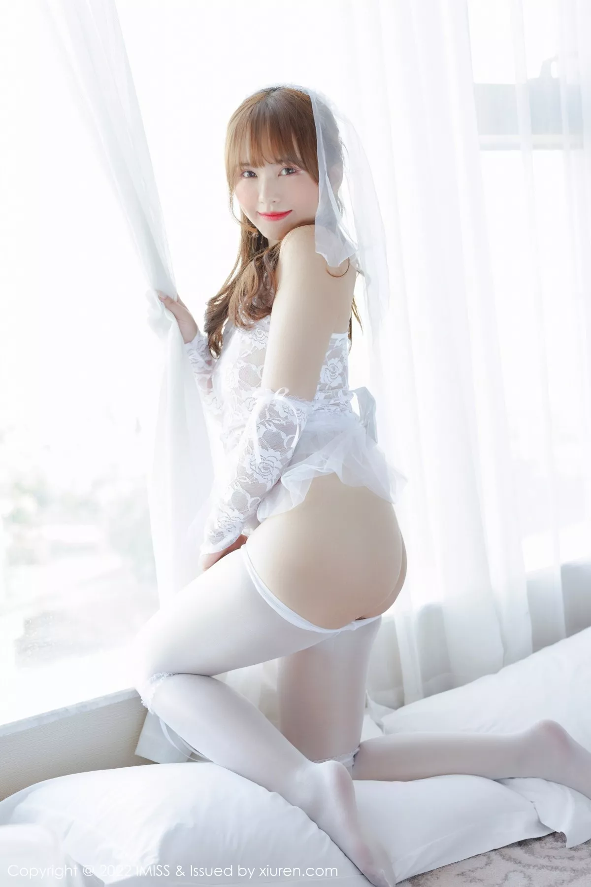 Xgyw.Org_[IMISS爱蜜社]Vol.674_模特张思允Nice性感白色蕾丝婚纱配白丝袜秀完美身材诱惑写真59P