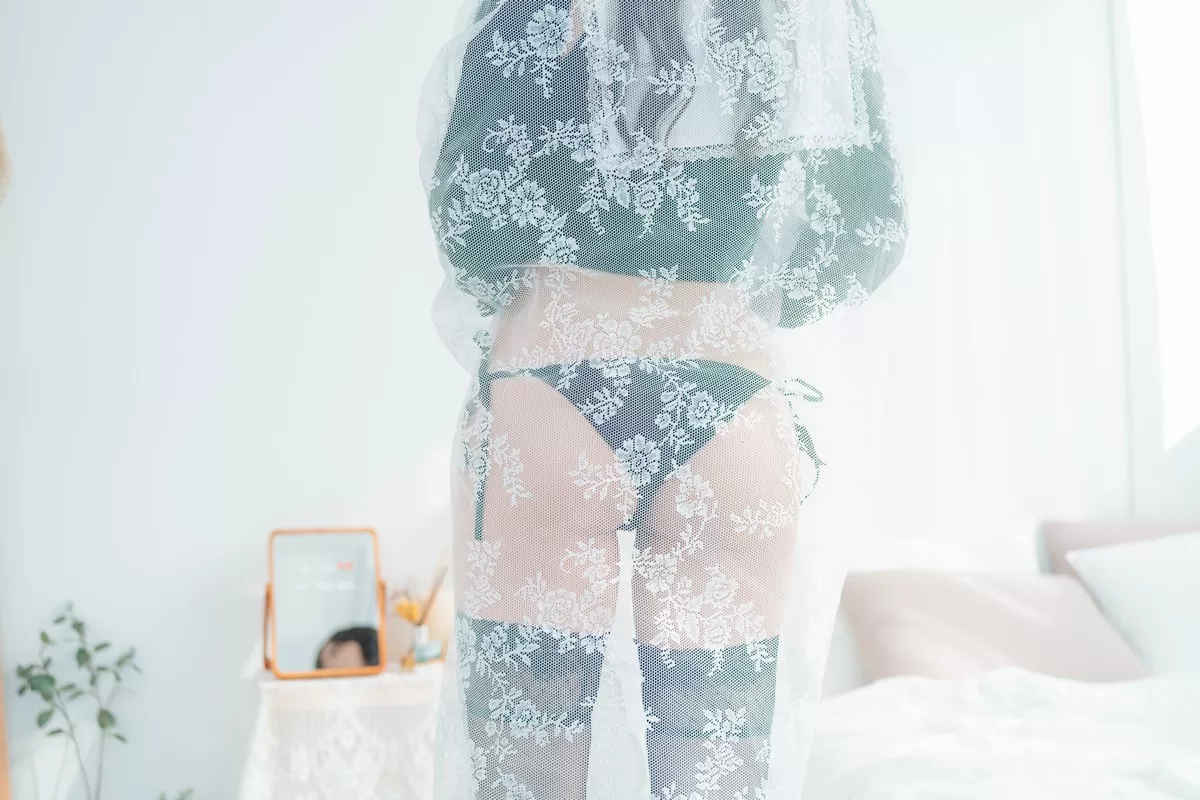 Xgyw.Org_韩国美女LUPPI水手制服主题私房半截水手服+黑色薄纱配黑丝袜迷人诱惑写真128P