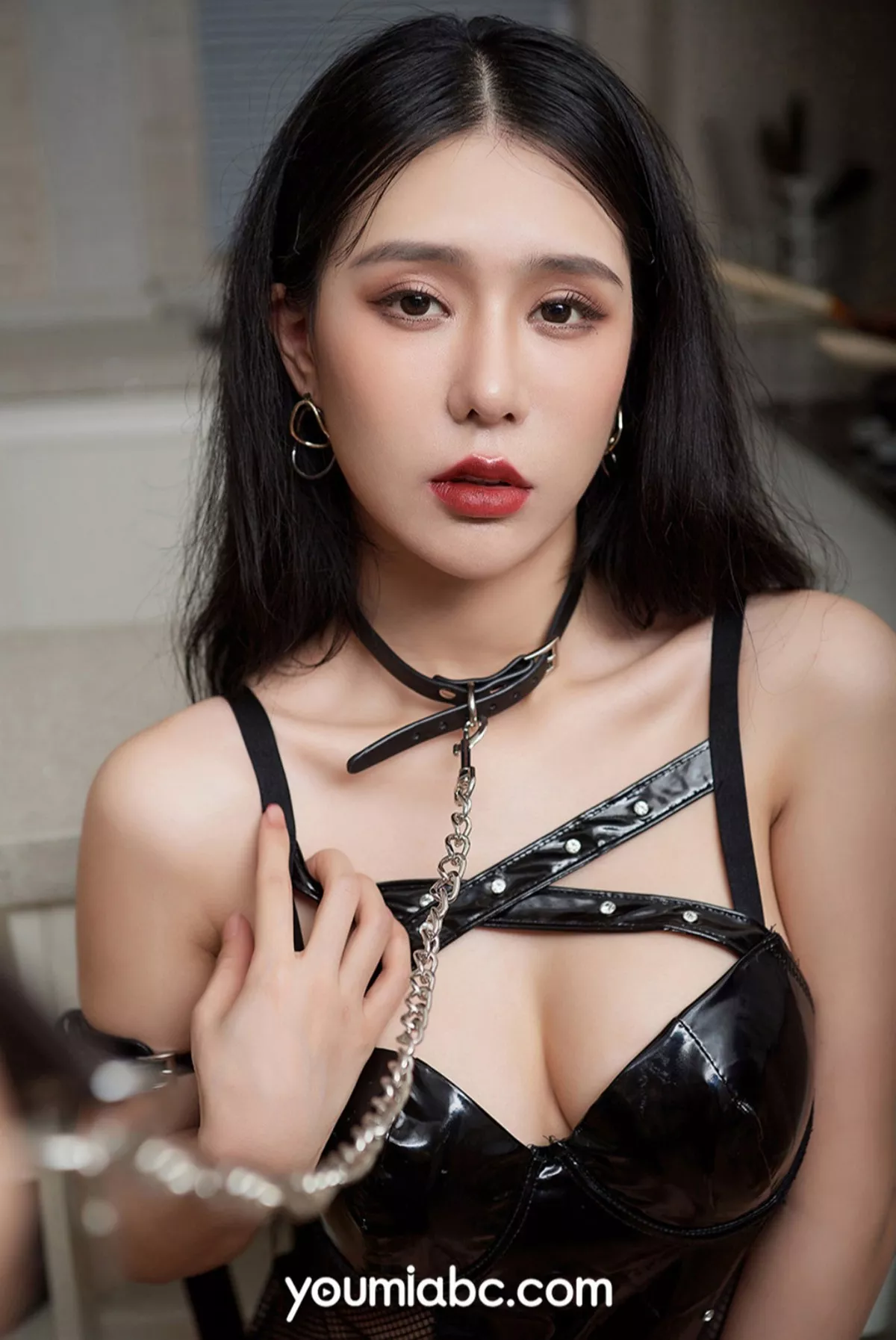 Xgyw.Org_[YouMi尤蜜]Vol.789_模特白子嫣私房性感黑色皮质服饰秀完美身材撩人诱惑写真41P