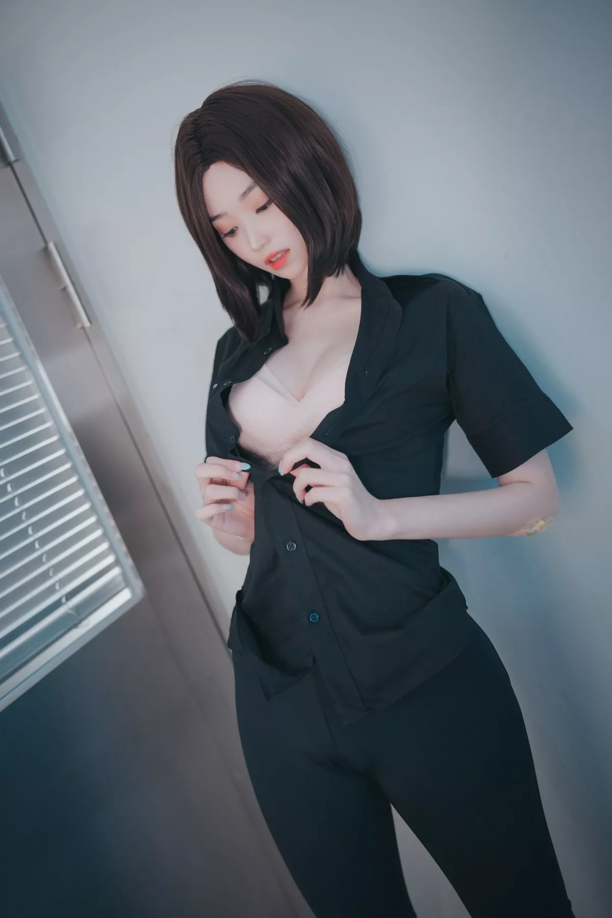 Xgyw.Org_[DJAWA]No.045_模特BamBi_Hi Sam!主题半脱性感黑色服饰露三点式内衣诱惑写真176P