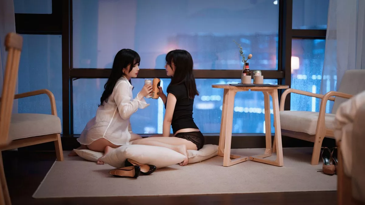 Xgyw.Org_网络美女rioko凉凉子&面饼仙儿双人黑丝主题私房OL制服下超薄黑丝秀美腿诱惑写真91P