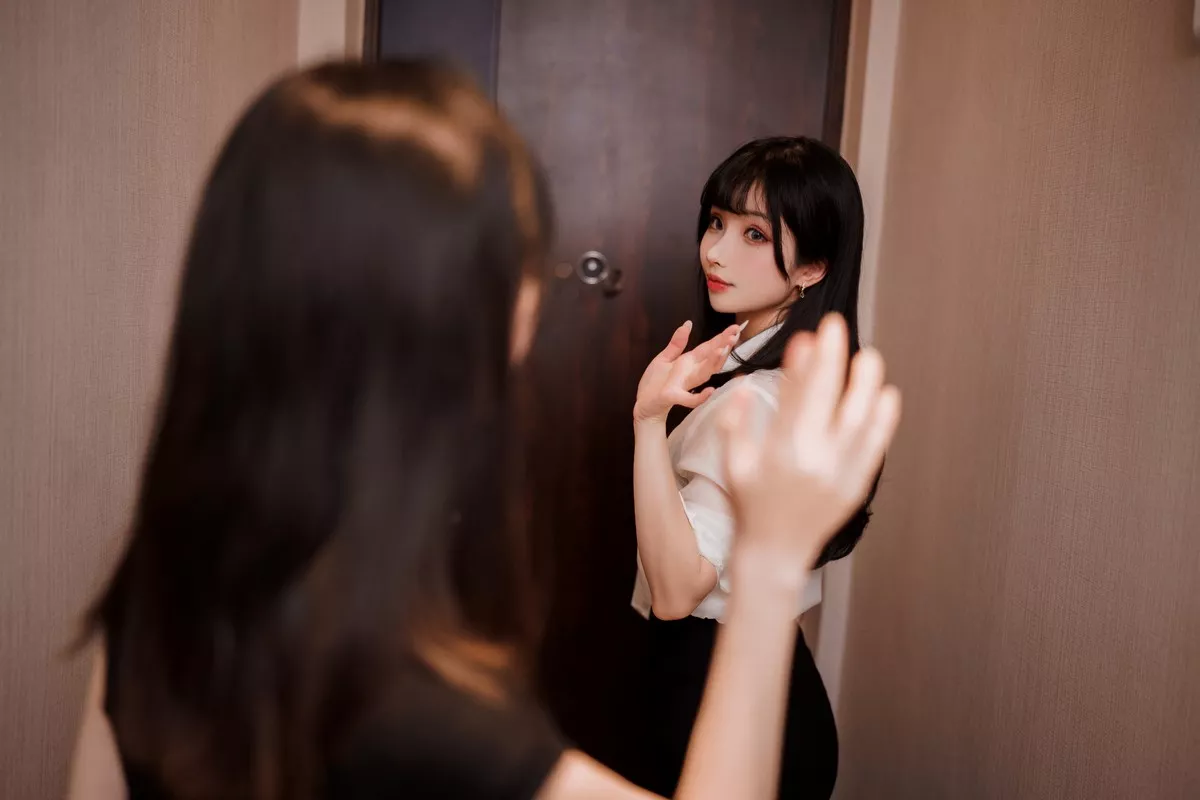 Xgyw.Org_网络美女rioko凉凉子&面饼仙儿双人黑丝主题私房OL制服下超薄黑丝秀美腿诱惑写真91P