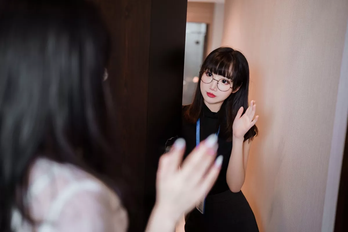 Xgyw.Org_网络美女rioko凉凉子&面饼仙儿双人黑丝主题私房OL制服下超薄黑丝秀美腿诱惑写真91P