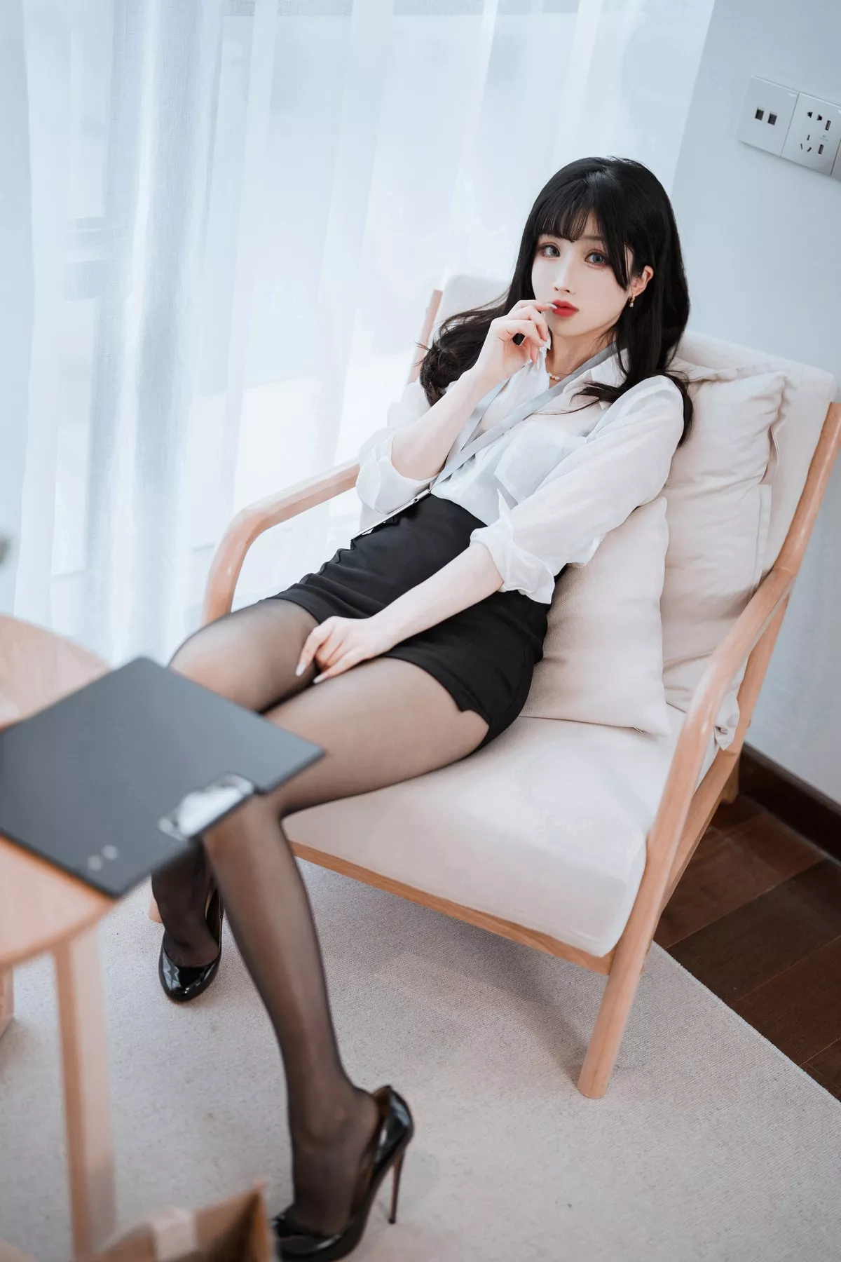 Xgyw.Org_网络美女rioko凉凉子&面饼仙儿双人黑丝主题私房OL制服下超薄黑丝秀美腿诱惑写真91P