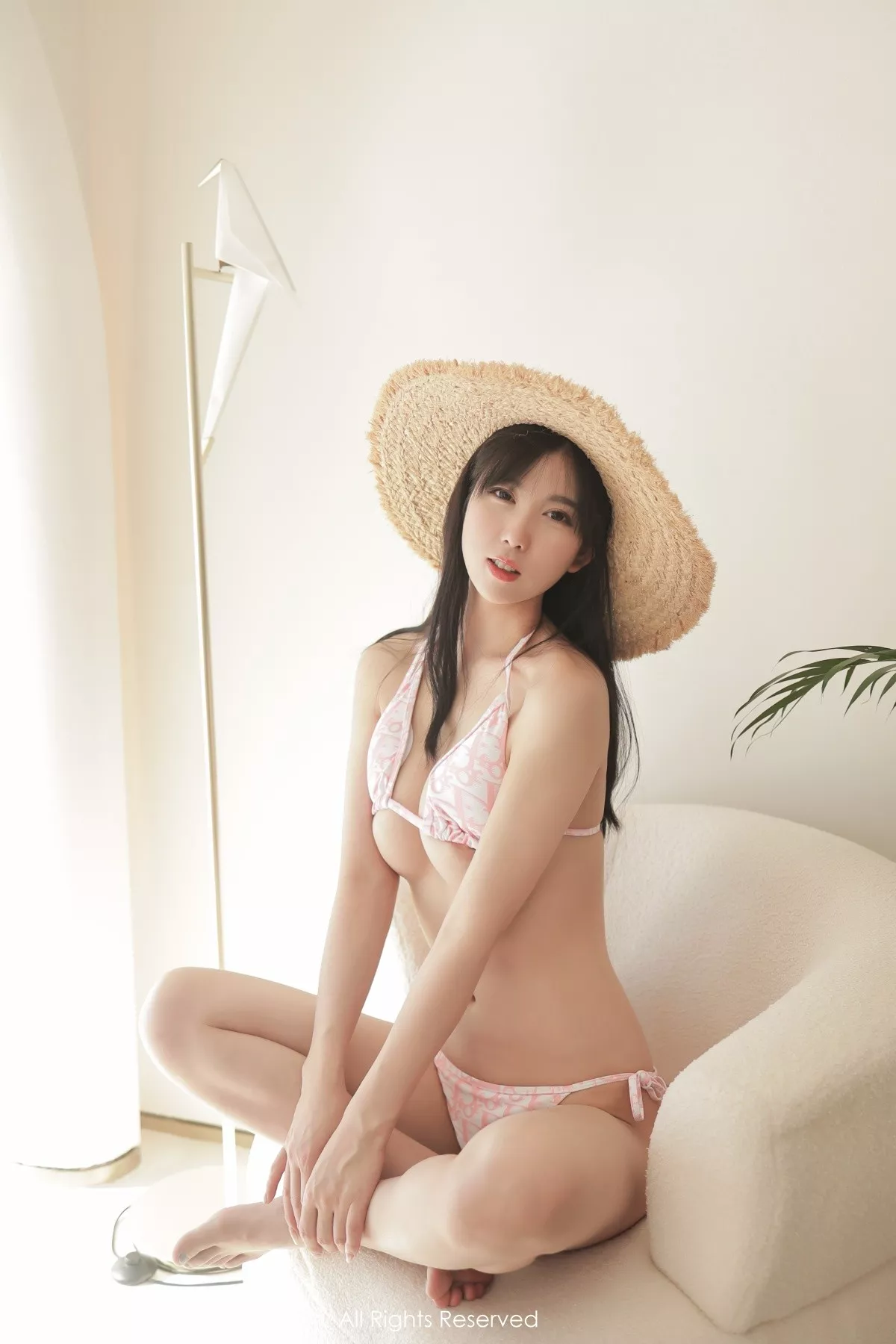 Xgyw.Org_XiuRen第5096期_模特李雅柔大理旅拍私房性感粉色比基尼秀高挑身材迷人诱惑写真41P