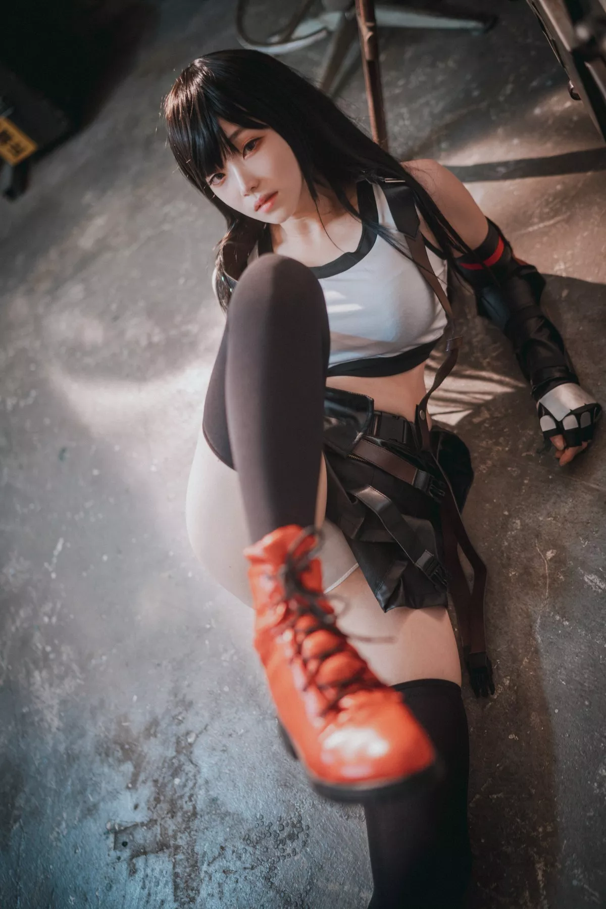 Xgyw.Org_[DJAWA]No.103_模特BamBi_Tifa Lockhart主题私房性感丁字裤秀翘臀美腿诱惑写真51P