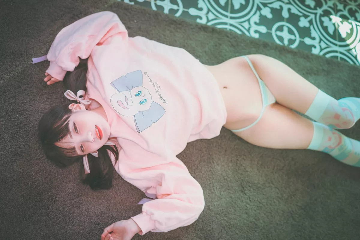 Xgyw.Org_[DJAWA]No.061_模特Jenny_Lovely_Pink主题私房性感粉色外衣配丁字内裤诱惑写真34P
