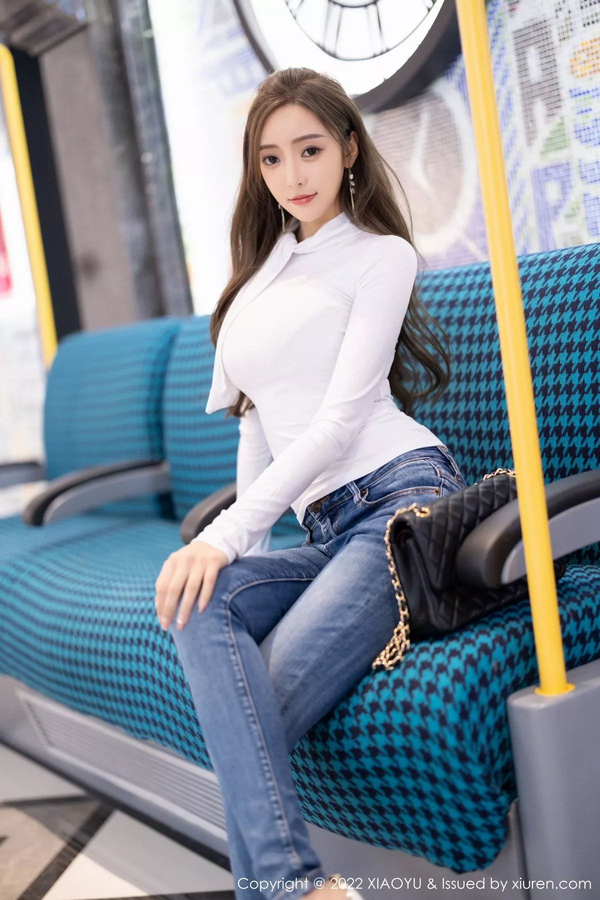 Xgyw.Org_[XiaoYu画语界]Vol.812_女神王馨瑶yanni白色收身上衣配牛仔裤半脱露无内肉丝诱惑写真82P