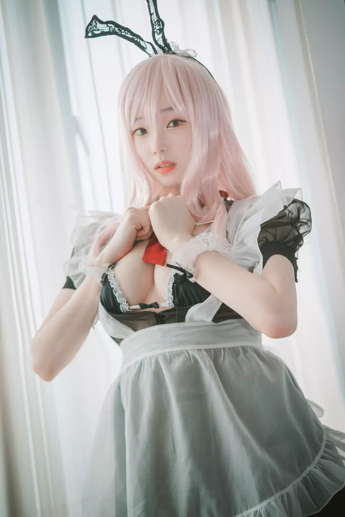 Xgyw.Org_[DJAWA]No.122_模特Bambi_Sheer Bunny Maid主题薄透服饰配黑丝吊袜秀美腿诱惑写真51P