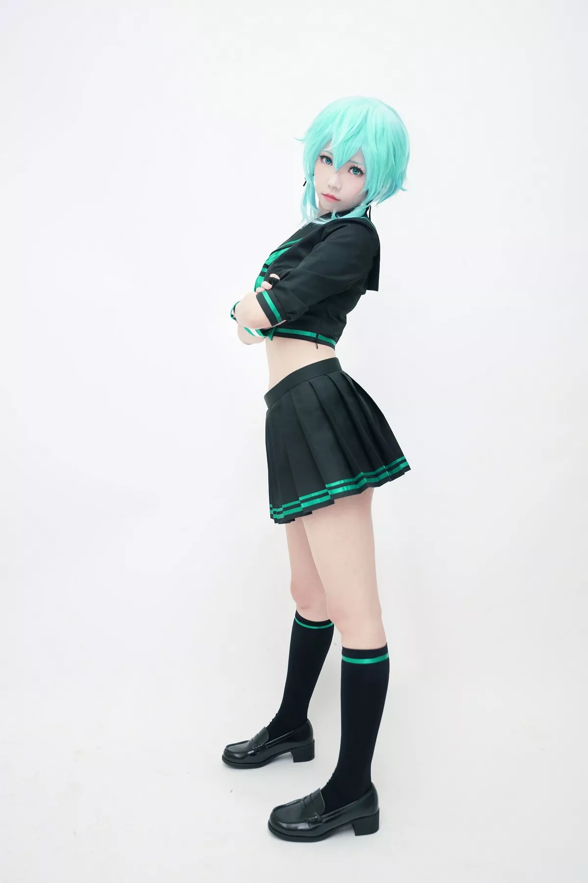 Xgyw.Org_Coser妹子Ely_eee诗乃JK主题户外性感JK制服配黑丝袜秀完美身材迷人写真36P