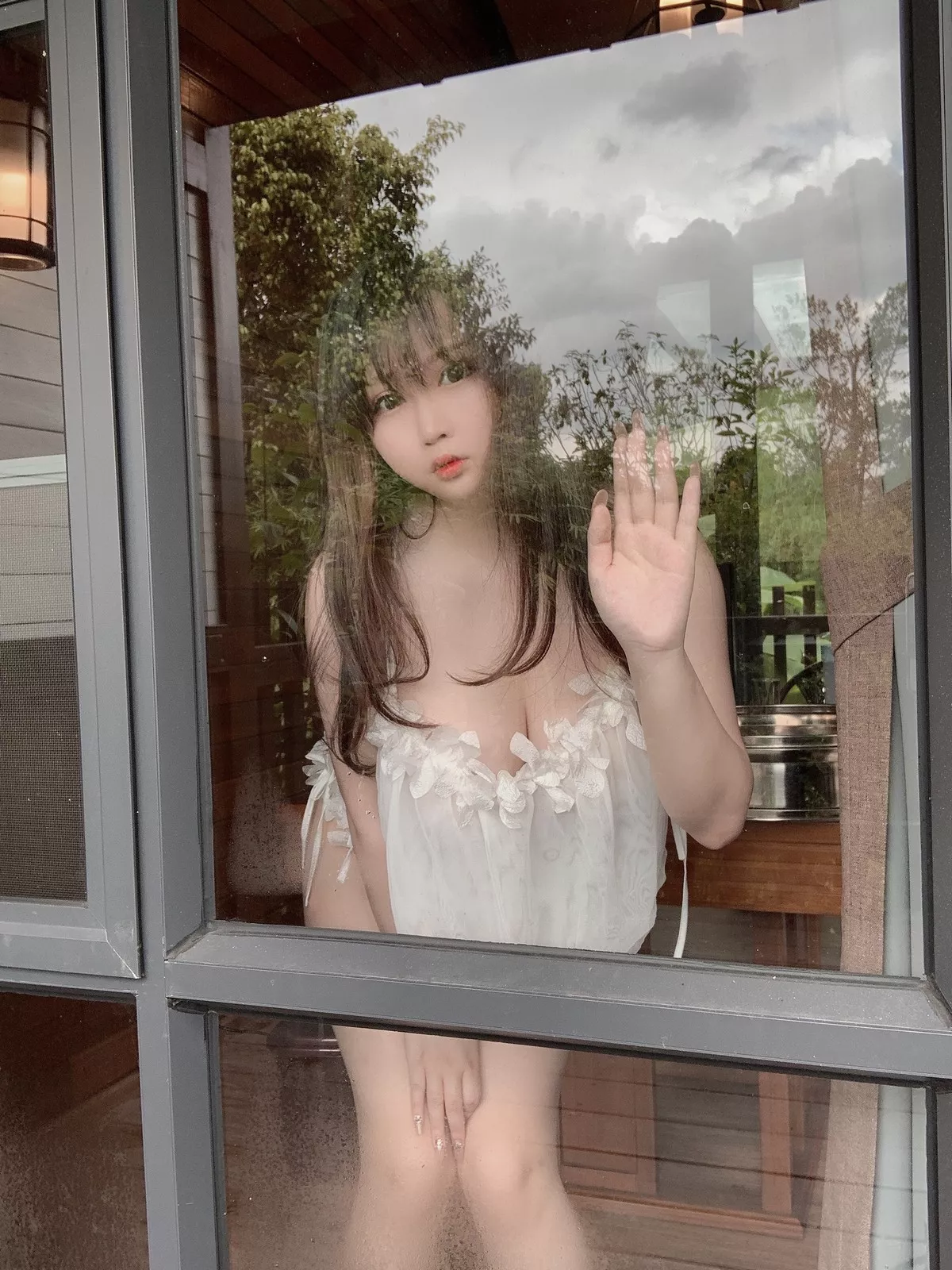 Xgyw.Org_蜜桃少女是依酱呀夏日主题私房性感白色薄透情趣内衣秀完美身材惹火诱惑写真50P