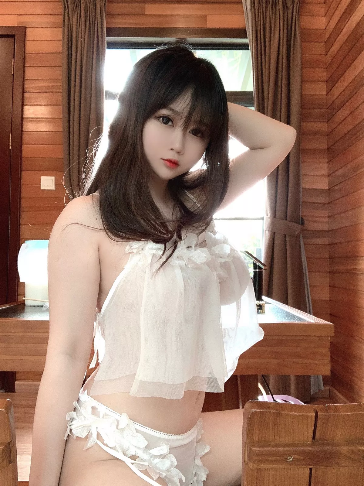 Xgyw.Org_蜜桃少女是依酱呀夏日主题私房性感白色薄透情趣内衣秀完美身材惹火诱惑写真50P