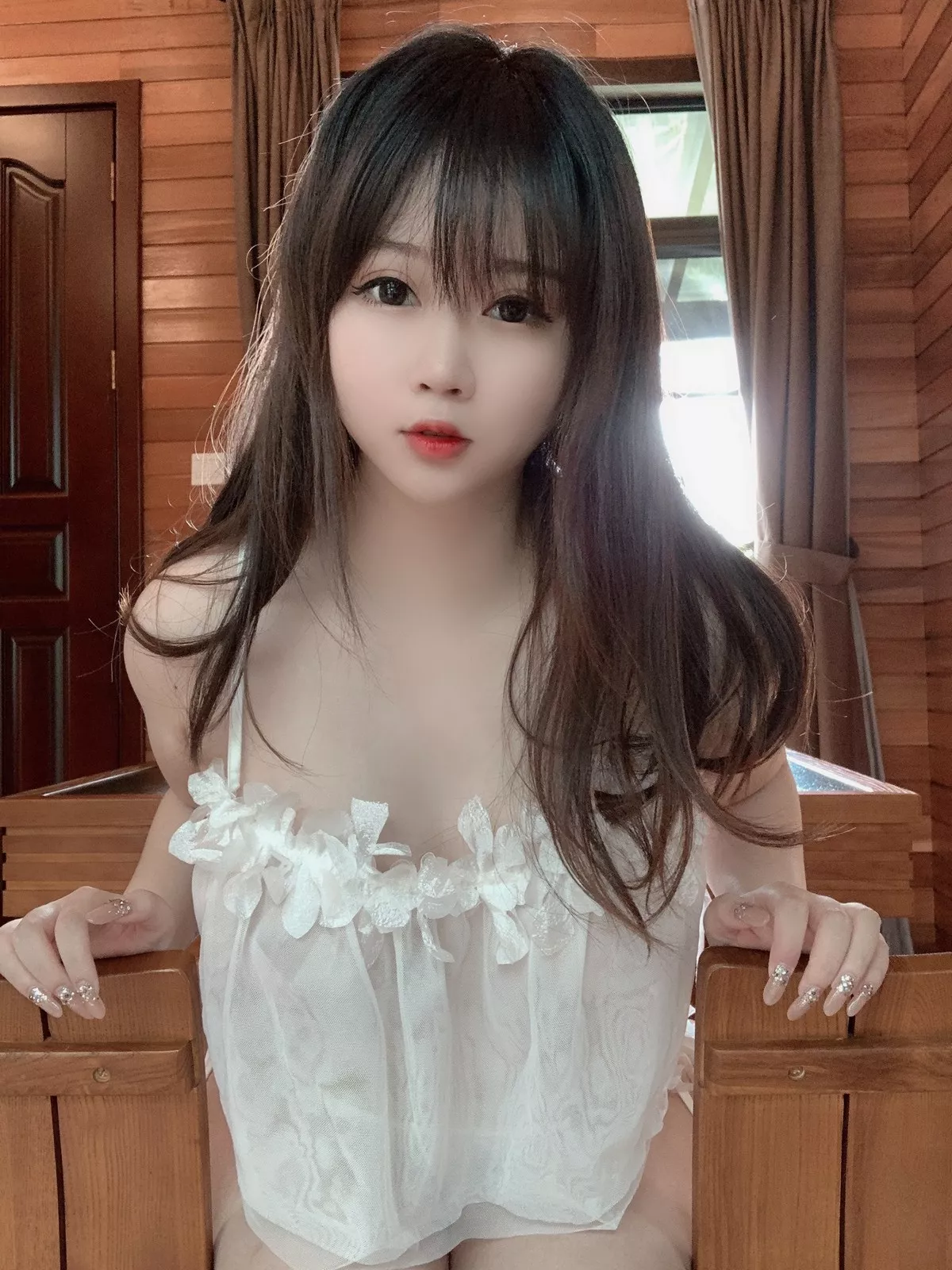 Xgyw.Org_蜜桃少女是依酱呀夏日主题私房性感白色薄透情趣内衣秀完美身材惹火诱惑写真50P