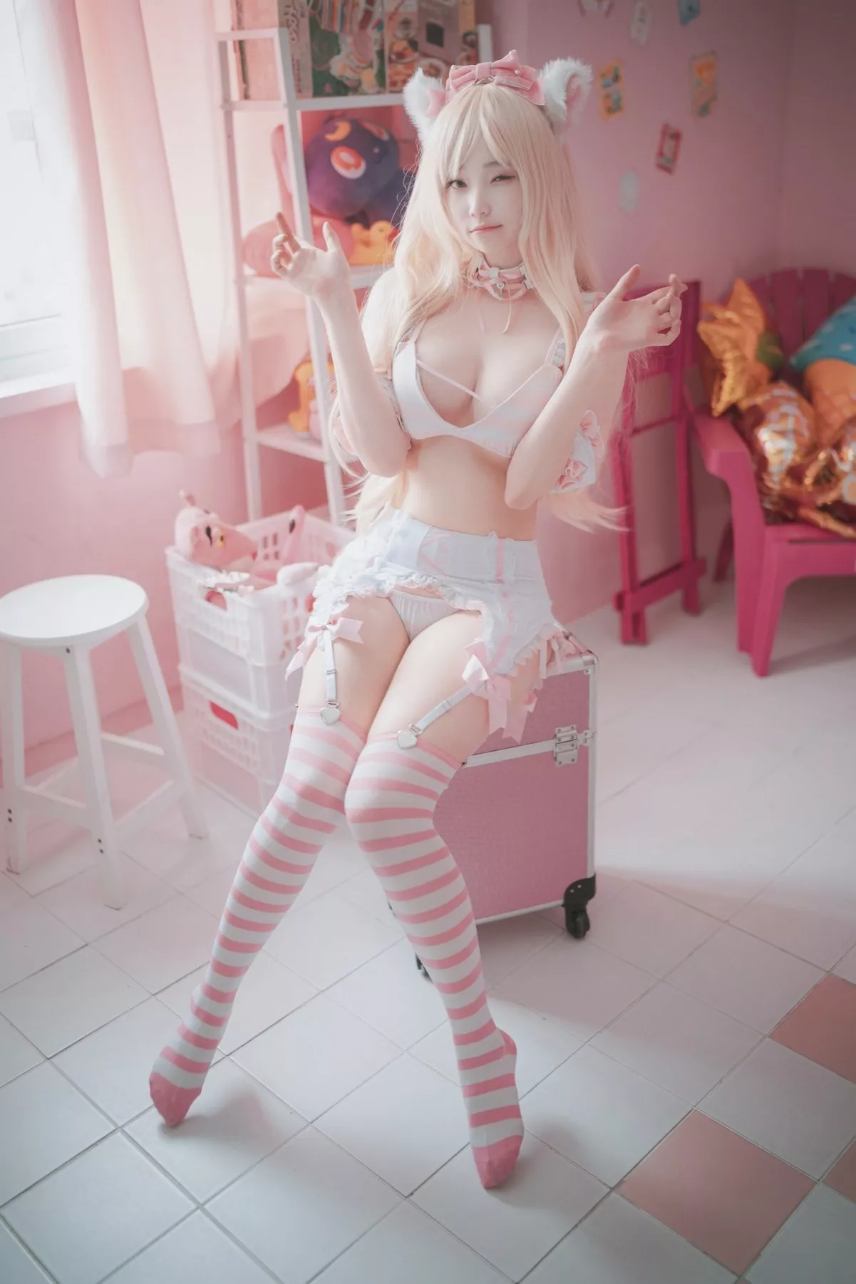 Xgyw.Org_[DJAWA]No.137_模特BamBi_Ángel de Rosa主题私房性感内衣配白丝袜迷人诱惑写真49P