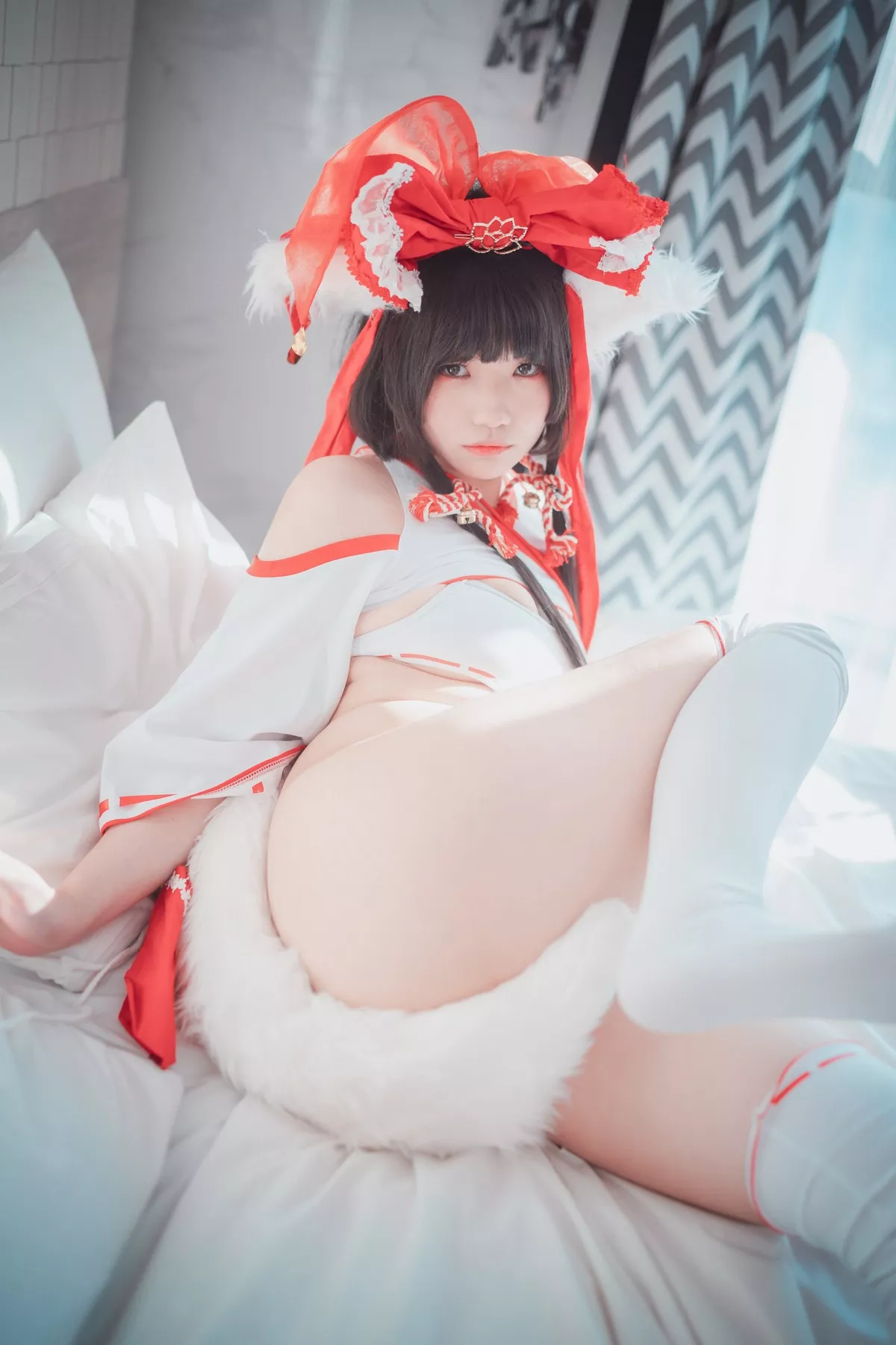 Xgyw.Org_[DJAWA]No.113_模特Mimmi_Kitsune Miko主题私房性感白色高叉连体衣撩人诱惑写真65P