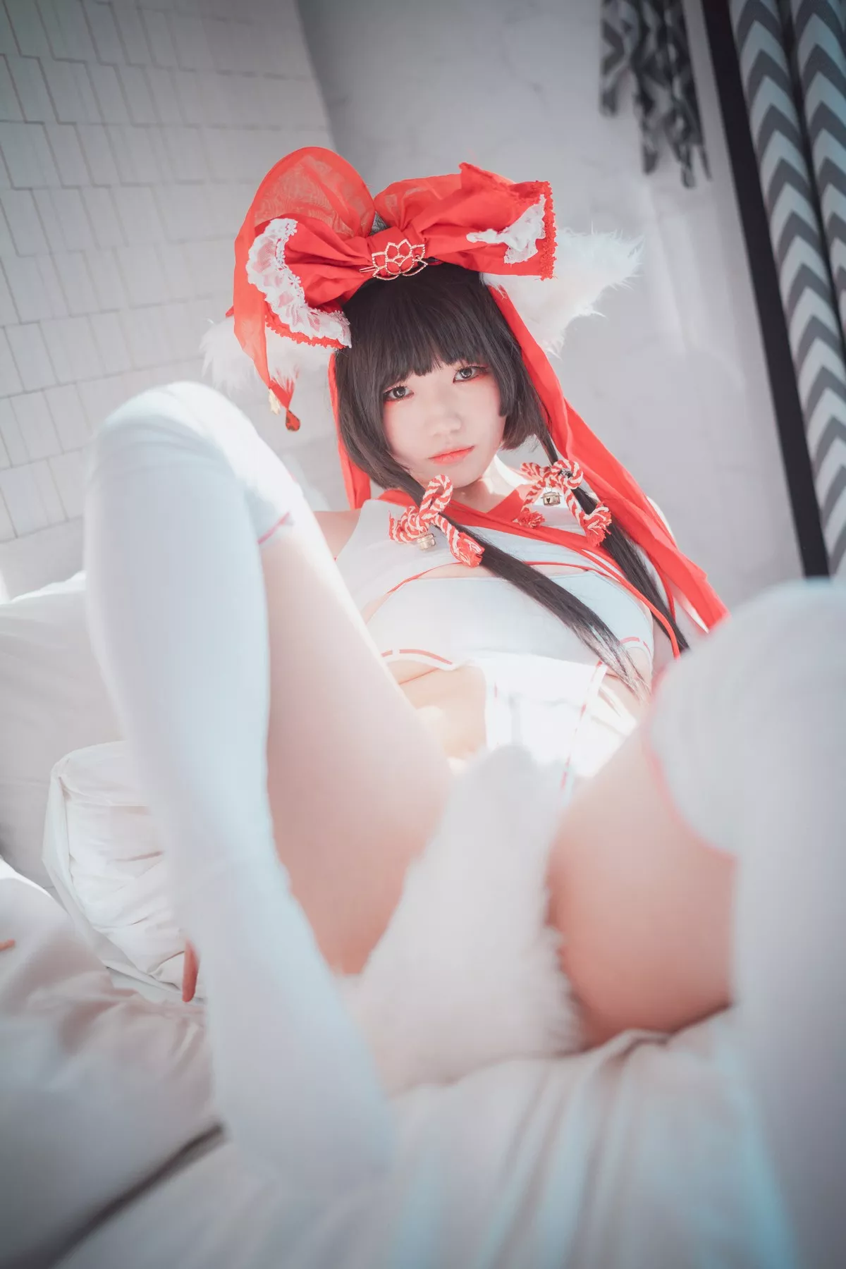 Xgyw.Org_[DJAWA]No.113_模特Mimmi_Kitsune Miko主题私房性感白色高叉连体衣撩人诱惑写真65P