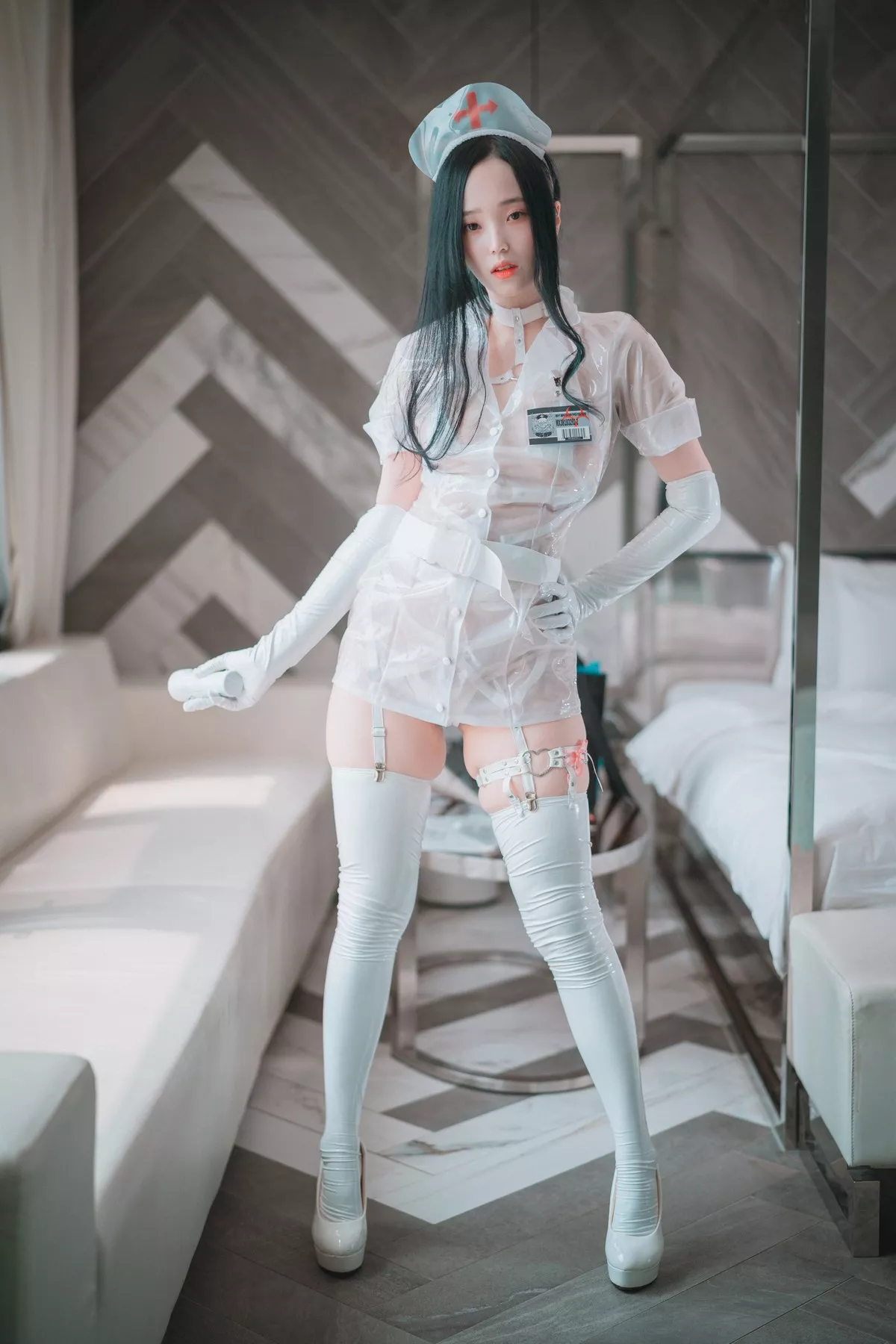 Xgyw.Org_[DJAWA]No.116_模特Bambi_Nurse Nation(White ver)主题白色胶衣护士装撩人诱惑写真82P