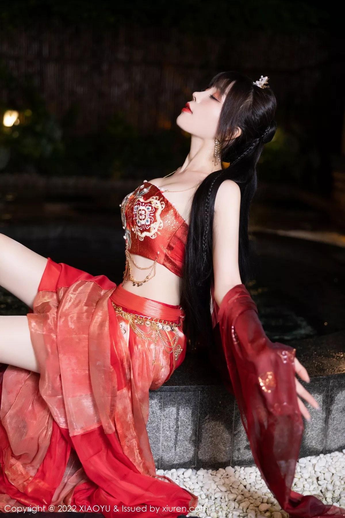 Xgyw.Org_[XiaoYu画语界]Vol.827_女神徐莉芝Booty泳池性感红色轻透古装服饰秀完美身材诱惑写真70P