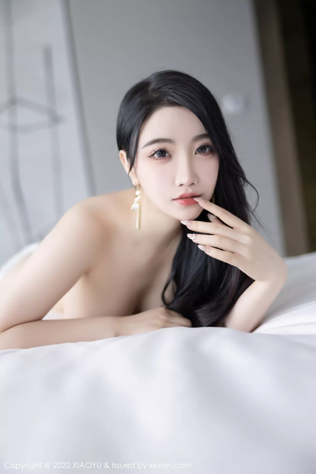 Xgyw.Org_[XiaoYu画语界]Vol.854_女神Cherry樱桃酱杭州旅拍脱吊带长裙露白色网纱内衣诱惑写真75P
