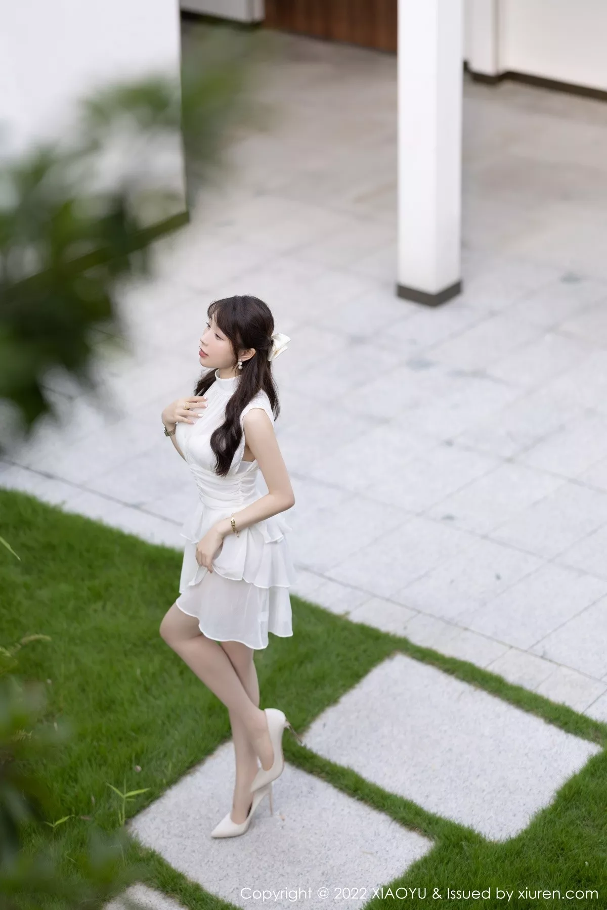 Xgyw.Org_[XiaoYu画语界]Vol.859_女神徐莉芝Booty脱白色连衣短裙露性感白色内衣完美诱惑写真77P