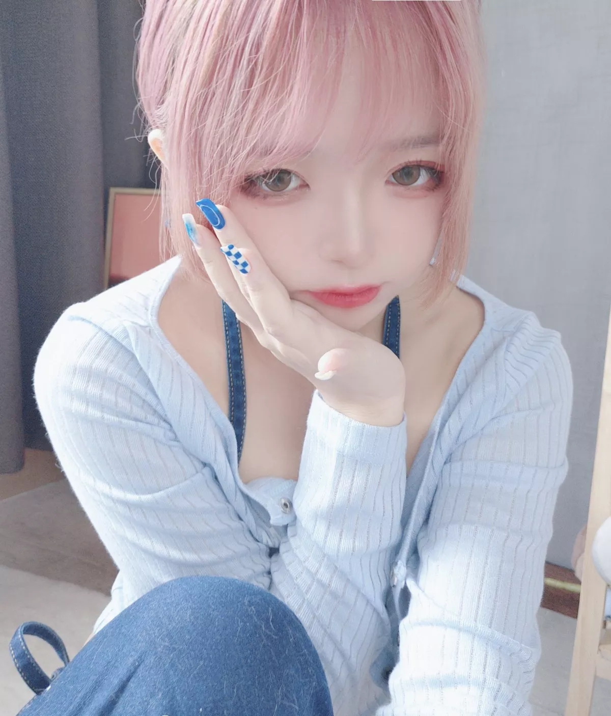 Xgyw.Org_Cosplay美女日奈娇牛仔裤自拍主题私房半脱露性感牛仔内衣秀完美身材诱惑写真50P